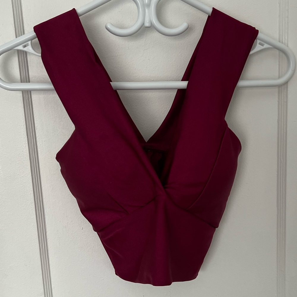 Women’s Magenta V-Neck Cropped Tank Top